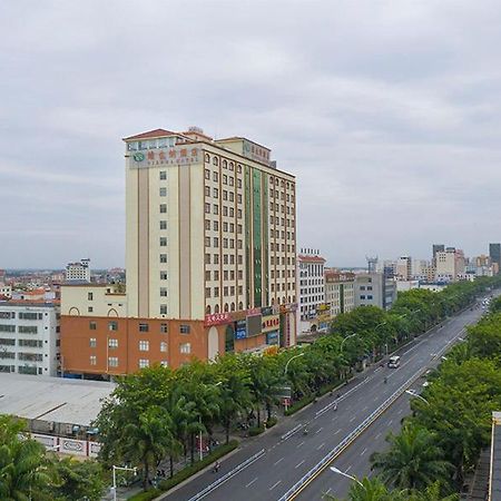 Vienna Hotel Hainan Oriental Avenue Dongfang Exterior foto