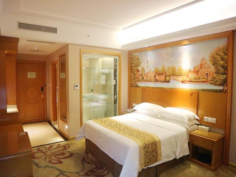 Vienna Hotel Hainan Oriental Avenue Dongfang Exterior foto